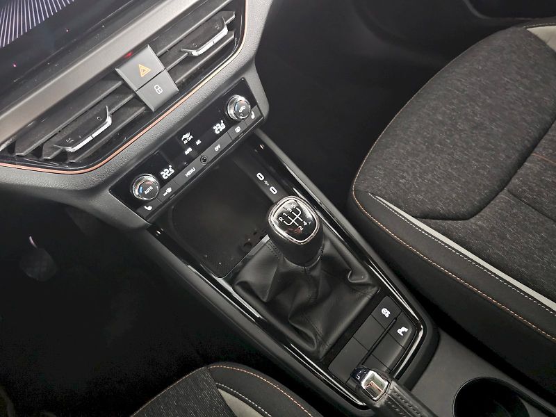 Škoda Scala (2023) 1.0TSI 70kW STYLE PLUS TAŽNÉ N - fotka 18 z 26