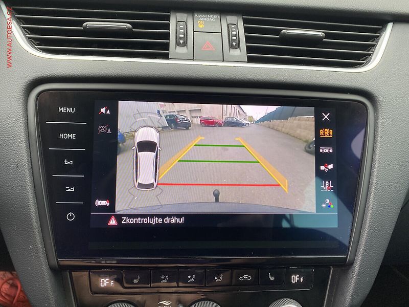 Škoda Octavia (2018) 1.6 TDi, Style, DSG, kůže - fotka 18 z 20