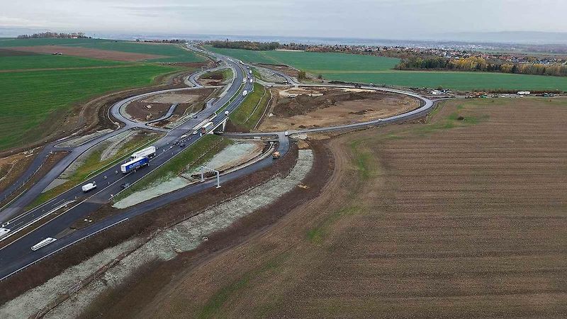 Nové křížení MÚK Křelov na dokončovaném západním obchvatu Olomouce (D35 Křelov–Slavonín)