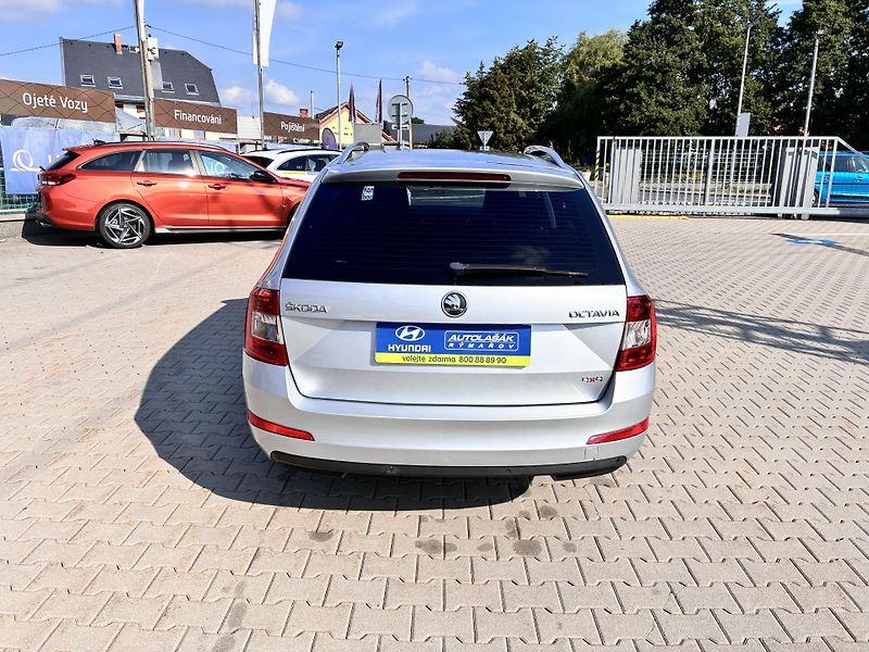 Škoda Octavia Kombi 1.6TDi 77kW 4x4 ELEGANCE - fotka 6 z 26