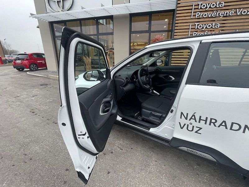 Toyota Yaris Cross 1.5 Hybrid 116HP FWD Comfort - fotka 11 z 28