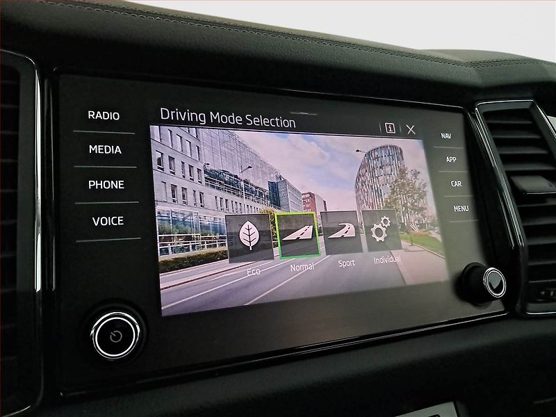 Škoda Kodiaq (2022) Laurin&Klement 2.0 TDI - fotka 21 z 28