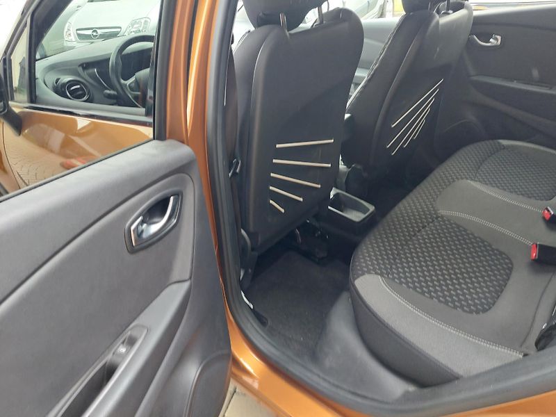 Renault Captur (2019) Collection 1.3TCe-zadáno! - fotka 21 z 41