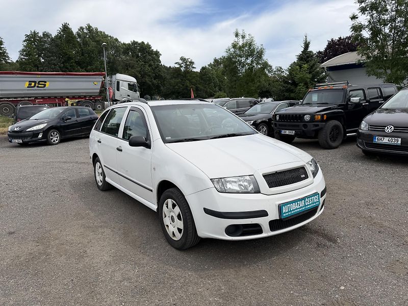 Škoda Fabia 1.2i - fotka 4 z 20