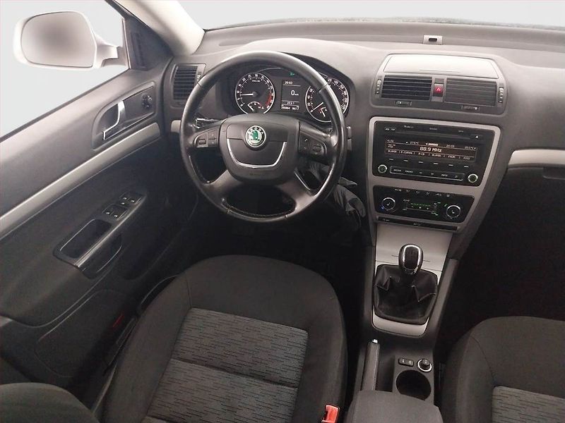 Škoda Octavia (2013) Ambition 2.0 TDI, ČR,1.maj - fotka 7 z 17