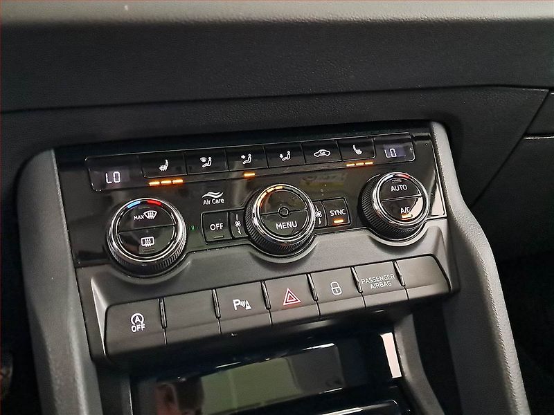 Škoda Karoq (2021) 1.5 TSI - fotka 17 z 21