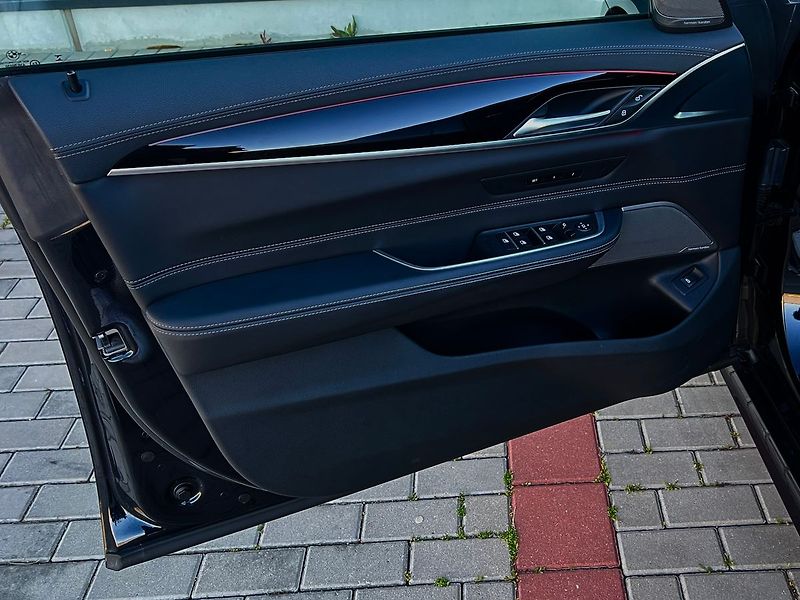BMW Řada 6 (2023) 640d xDrive GT-M-PACKET - fotka 14 z 43