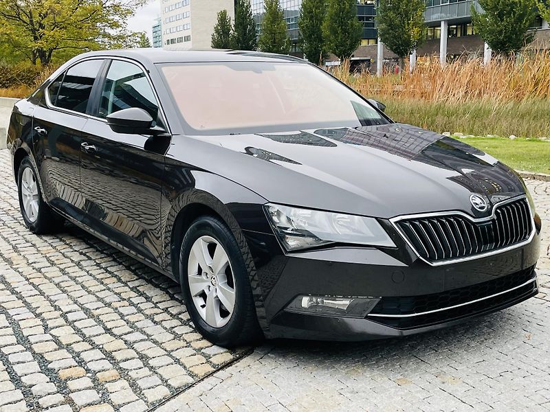 Škoda Superb 1.4TSI 1.MAJITEL KAMERA VÝHŘEV - fotka 10 z 48