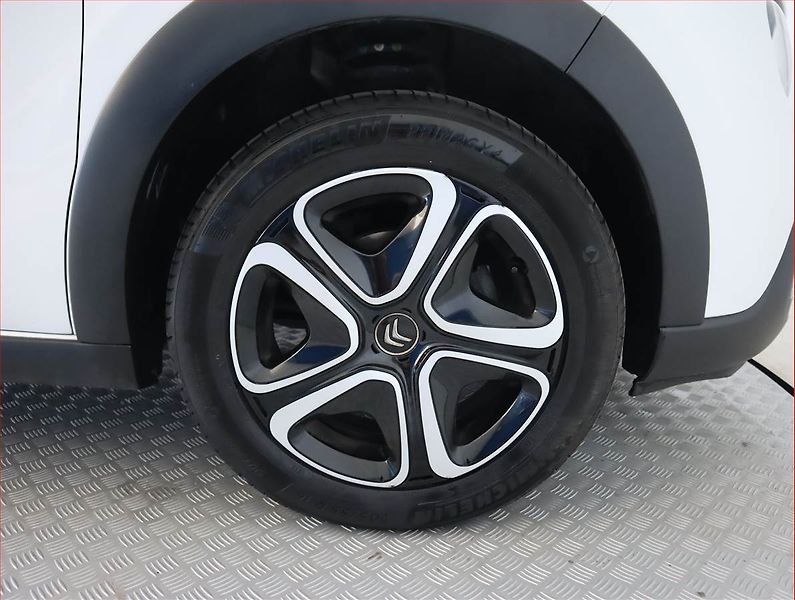 Citroën C3 (2023) 1.2 PureTech, Tempomat - fotka 15 z 19