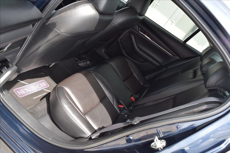 Mazda 3 2,0 i 90KW NÍZKÉ KM KUŽE ALU - fotka 18 z 55