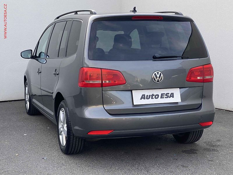 Volkswagen Touran (2013) 2.0 TDi, Comfortline, DSG - fotka 6 z 17