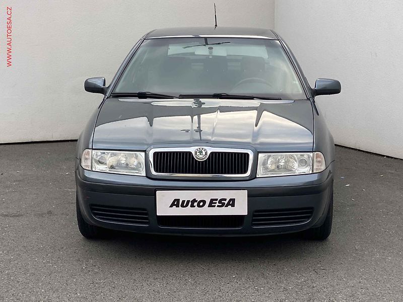Škoda Octavia (2005) 1.6i, ČR, AC, STK5/28 - fotka 2 z 16