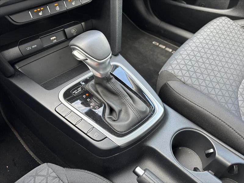 Kia Ceed 1,5 TGDi AT Spin 1.ČR ZÁRUKA - fotka 28 z 39
