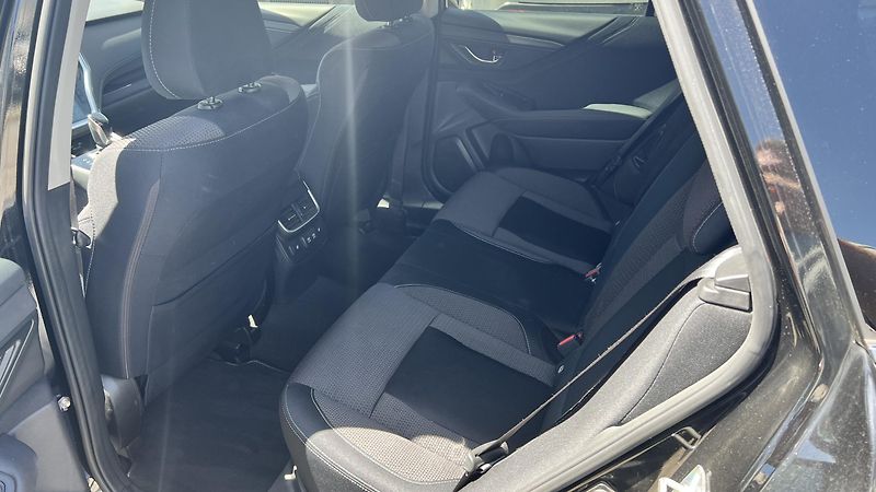 Subaru Outback 2.5i BOXER 4X4 ACTIVE A/T - fotka 8 z 12