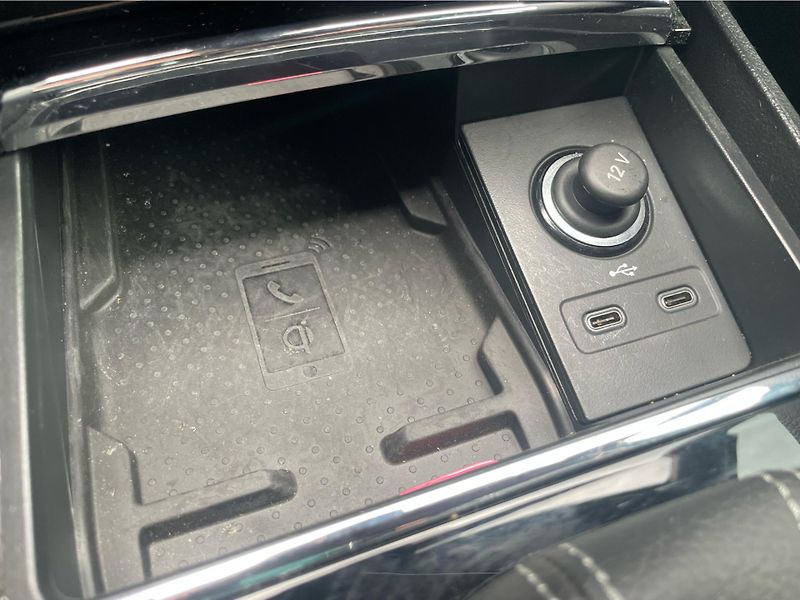 Škoda Karoq 1.5 TSi DSG 7st. SPORTLINE - fotka 24 z 29
