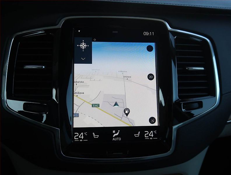 Volvo XC90 (2021) B5 AWD - fotka 20 z 28