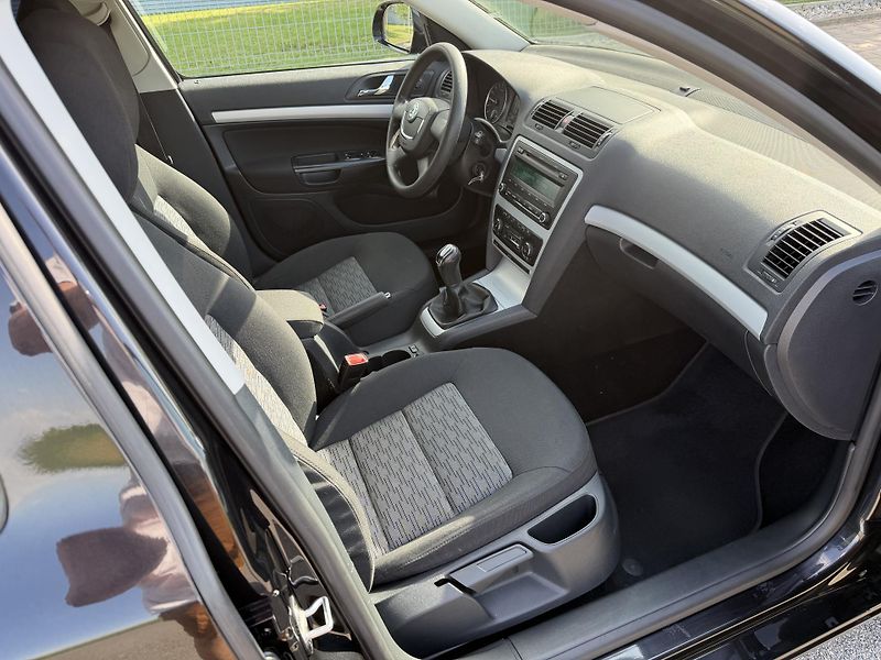 Škoda Octavia (2011) 2,0TDI 103 kW ELEGANCE 1MAJITE - fotka 17 z 48