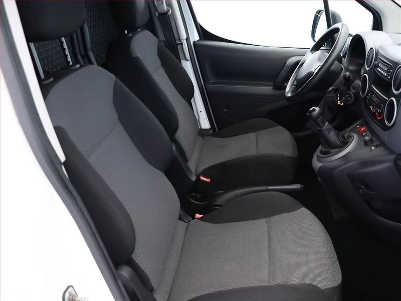 Peugeot Partner (2017) 1.6 HDi, ČR, 1Maj, DPH - fotka 7 z 12