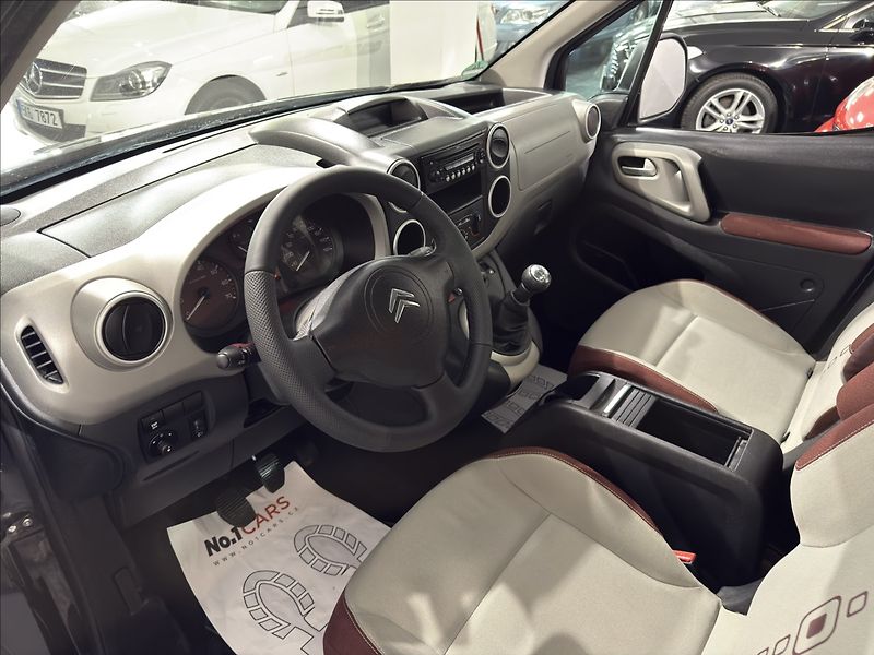 Citroën Berlingo 1,6   i MULTISPACE WEBASTO - fotka 7 z 29