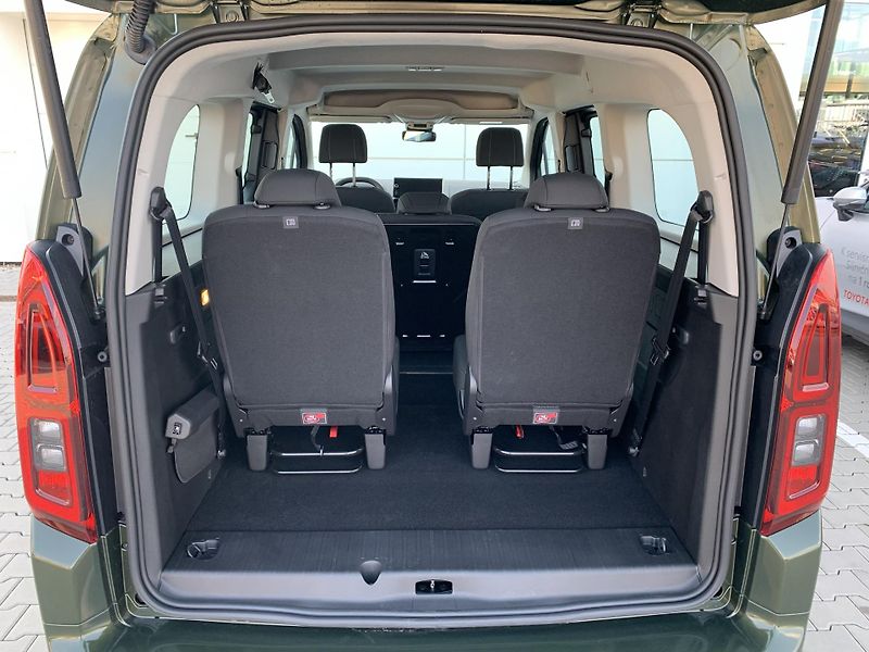 Toyota ProAce City Verso (2025) LONG BUSINESS 1,5D 130k AT - fotka 9 z 14