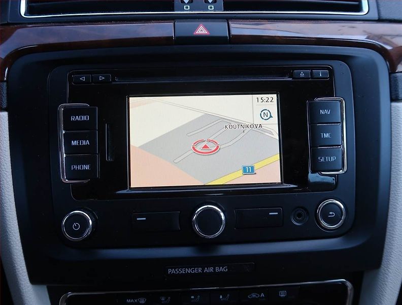 Škoda Superb (2014) 2.0 TDI, Automat, Navi, Xenony - fotka 16 z 20