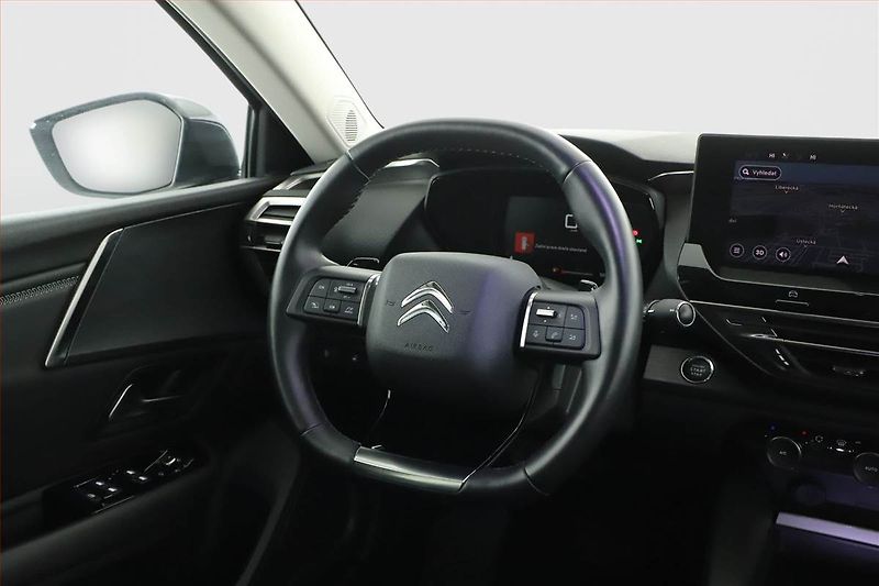 Citroën C5 X (2022) 1.2 PureTech - fotka 16 z 18