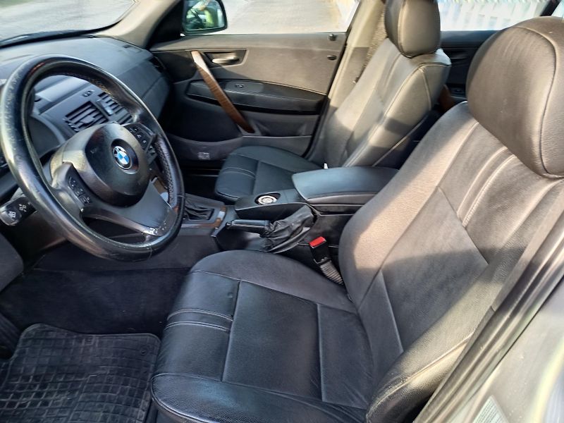 BMW X3 (2004) 3.0i automat - fotka 31 z 38