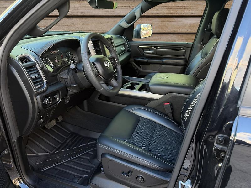 Dodge RAM (2020) +HEMI+REBEL+LIFT+PO SERVISE+ - fotka 13 z 23