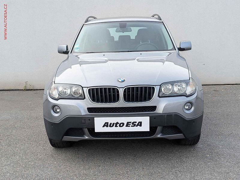 BMW X3 (2008) 2.0 i xD, AC, TZ, panor - fotka 2 z 23