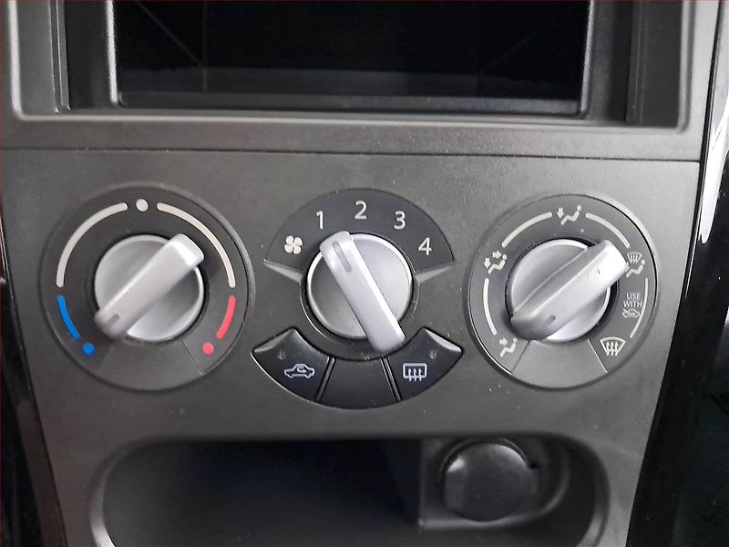 Suzuki Splash (2011) 1.0, po STK, za super cenu - fotka 13 z 15