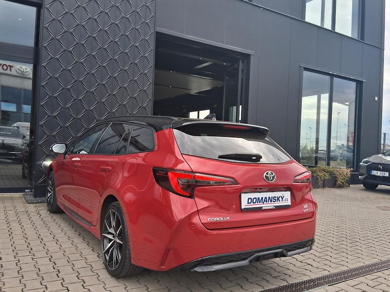 Toyota Corolla GR DYNAMIC JBL 2.0 Hyb. 144 kW - fotka 8 z 31