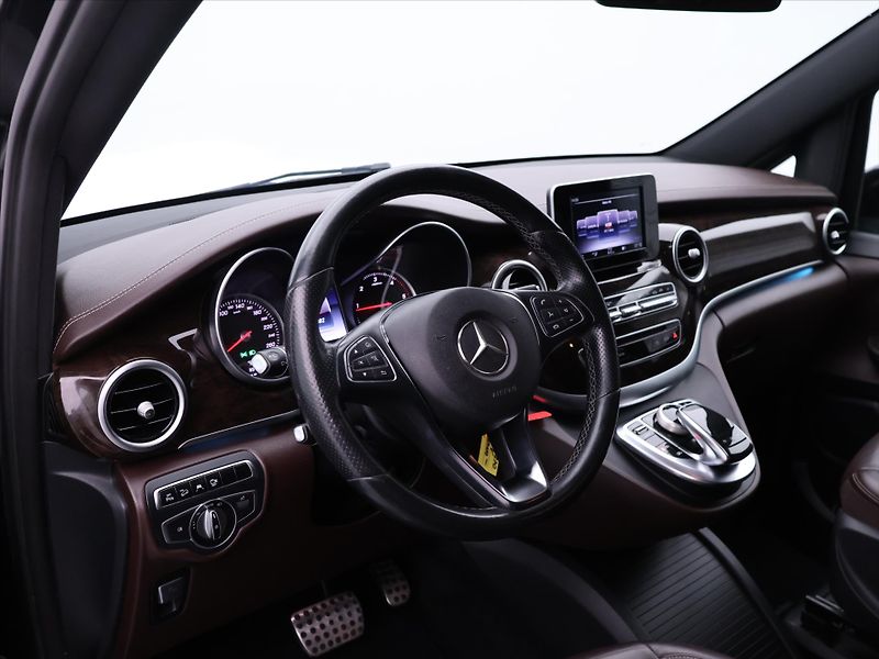 Mercedes-Benz Třídy V 2,1 220D 120kW Avantgarde CZ D - fotka 32 z 39