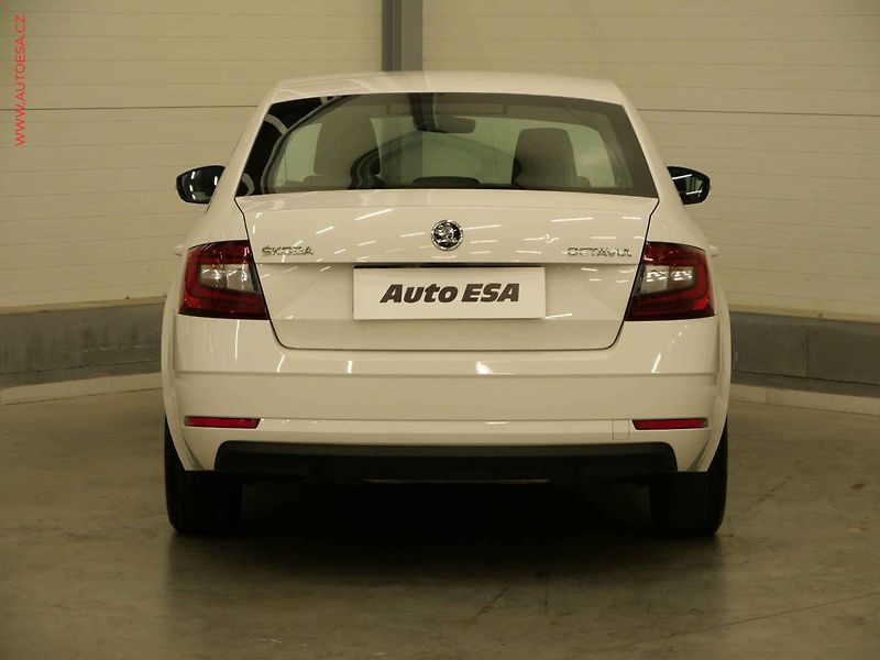 Škoda Octavia (2017) 1.6TDi, ČR, Style, LED - fotka 5 z 20