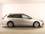 Volkswagen Golf (2024) Life 1.5 eTSI, digi klima - náhled 6