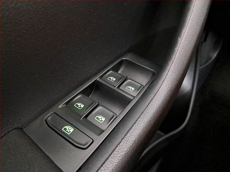 Škoda Fabia (2016) Style 1.2 TSI, Serv.kniha - fotka 19 z 21