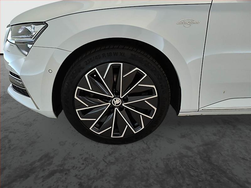 Škoda Superb (2020) Laurin&Klement iV 1.4 TSI PHEV - fotka 15 z 21