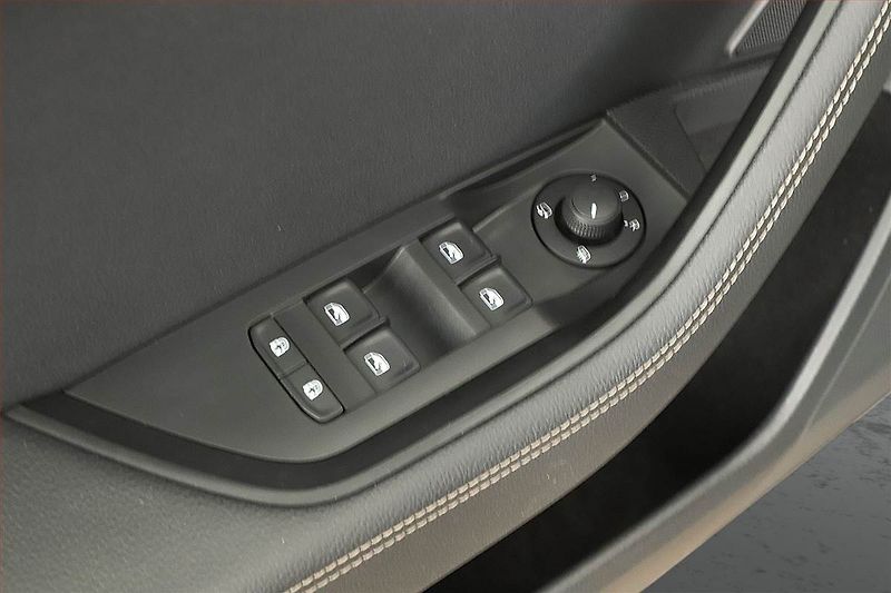 Škoda Superb (2019) Scout 2.0 TDI - fotka 18 z 19