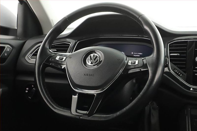 Volkswagen T-Roc (2018) 2.0 TDI 4Motion, 4X4, Automat - fotka 19 z 21