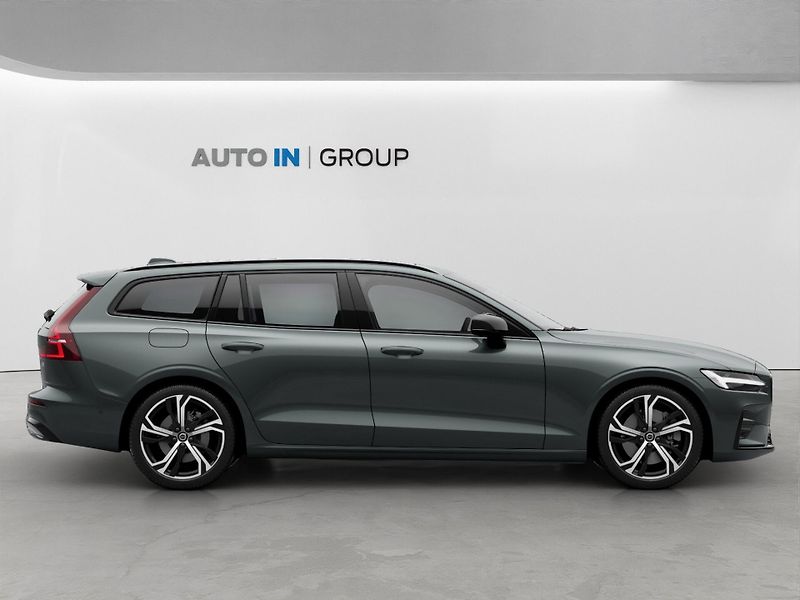 Volvo V60 (2026) B&W, Pano, HeadUP,360°kam, Nap - fotka 6 z 12