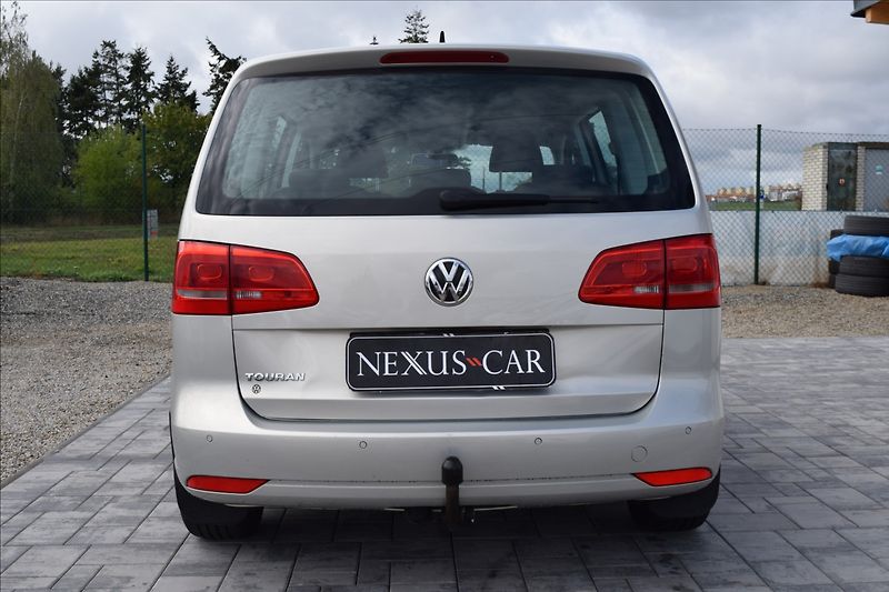 Volkswagen Touran 1,4 i 103KW AUTOMAT TAŽNÉ NAVI - fotka 7 z 44