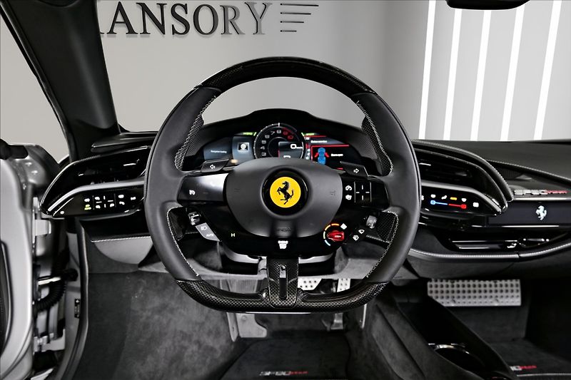Ferrari SF90 (2024) Spider LIFT / CARBON / JBL - fotka 19 z 26