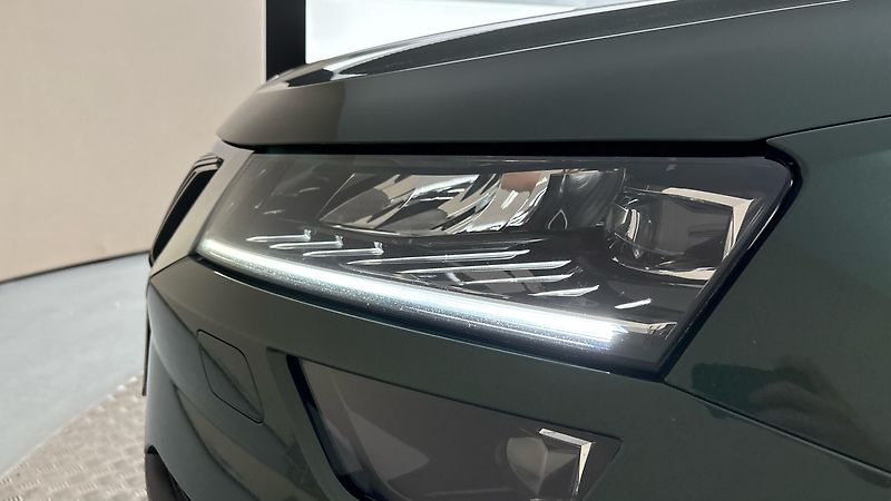 Škoda Karoq 2.0 TDI DSG 4x4 Scout - fotka 18 z 30