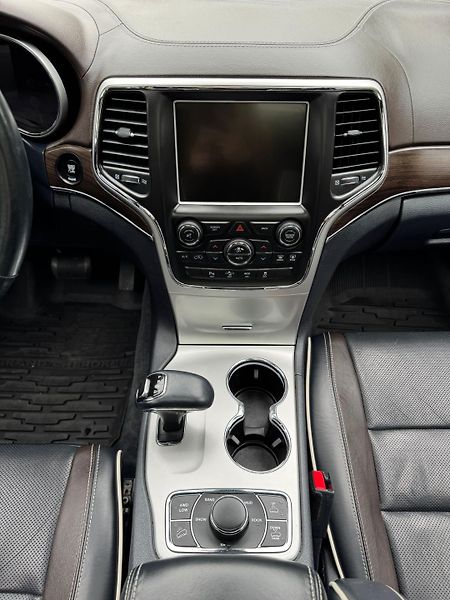 Jeep Grand Cherokee (2013)  Jeep Grand Cherokee Overland - fotka 11 z 13