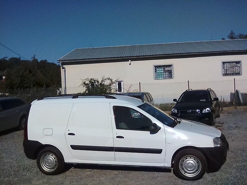 Dacia Logan (2011) Express 1.6i / 62 KW, závěs - fotka 2 z 39