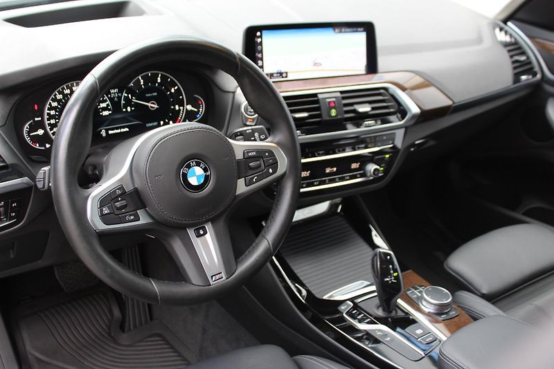 BMW X3 xDrive20d - fotka 4 z 22
