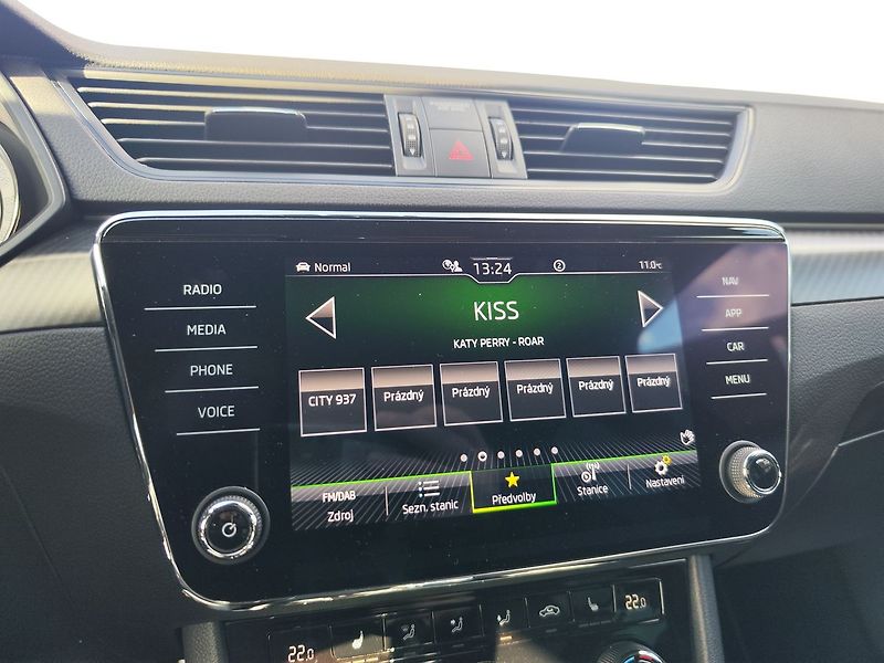 Škoda Superb 2.0 TDi/147kW Sportline DSG - fotka 19 z 34