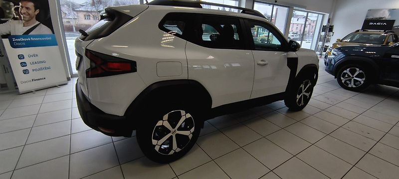 Dacia Duster (2026) mild hybrid 130 - vozidlo pobo - fotka 3 z 4