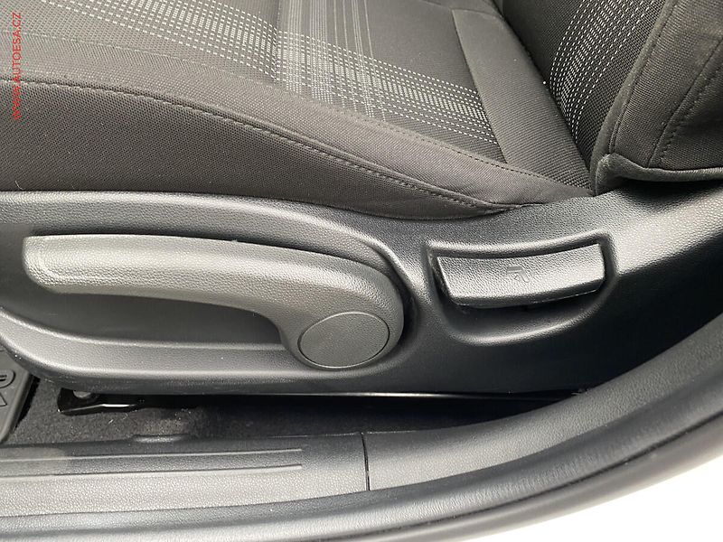Hyundai i20 (2023) 1.2i, ČR, Comfort - fotka 14 z 15