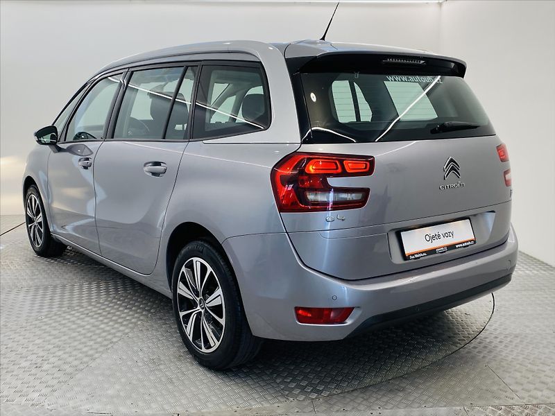 Citroën Grand C4 Picasso 1,6 HDi 88kW 1.Majitel - fotka 20 z 23