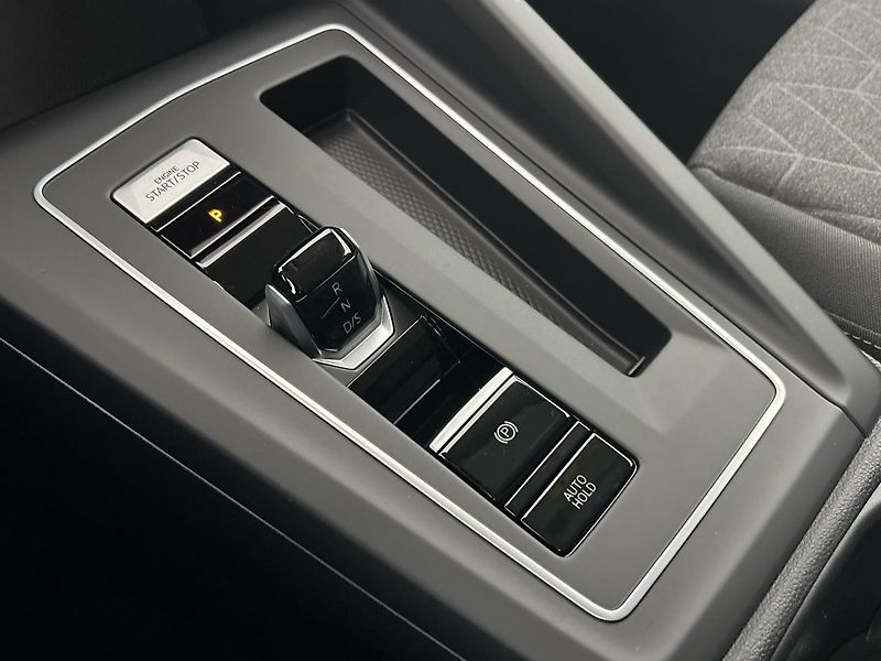 Volkswagen Golf (2025) Hatchback - fotka 20 z 28